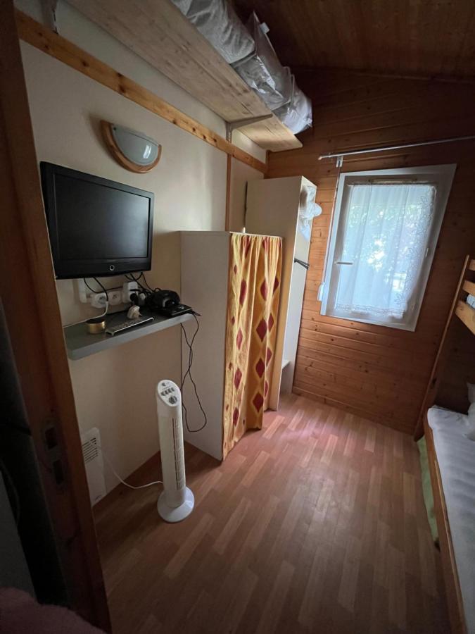 Chalet Agreable En Bord En De Mer. Le Port-des-Barques Exterior foto