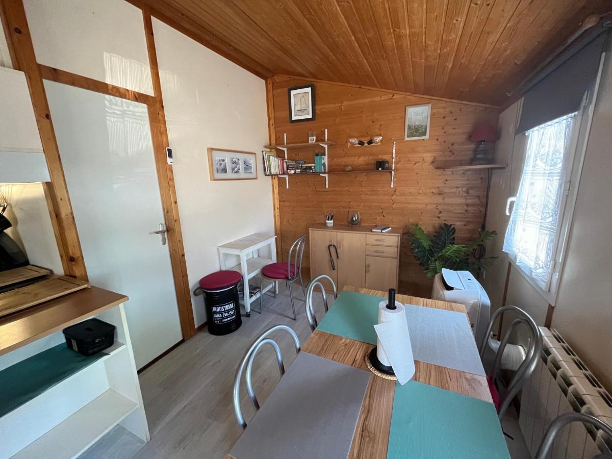 Chalet Agreable En Bord En De Mer. Le Port-des-Barques Exterior foto